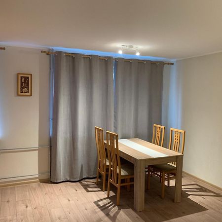 Dikol Two-Room Apartment-Self Check-In & Free Parking Near City Center 탈린 외부 사진