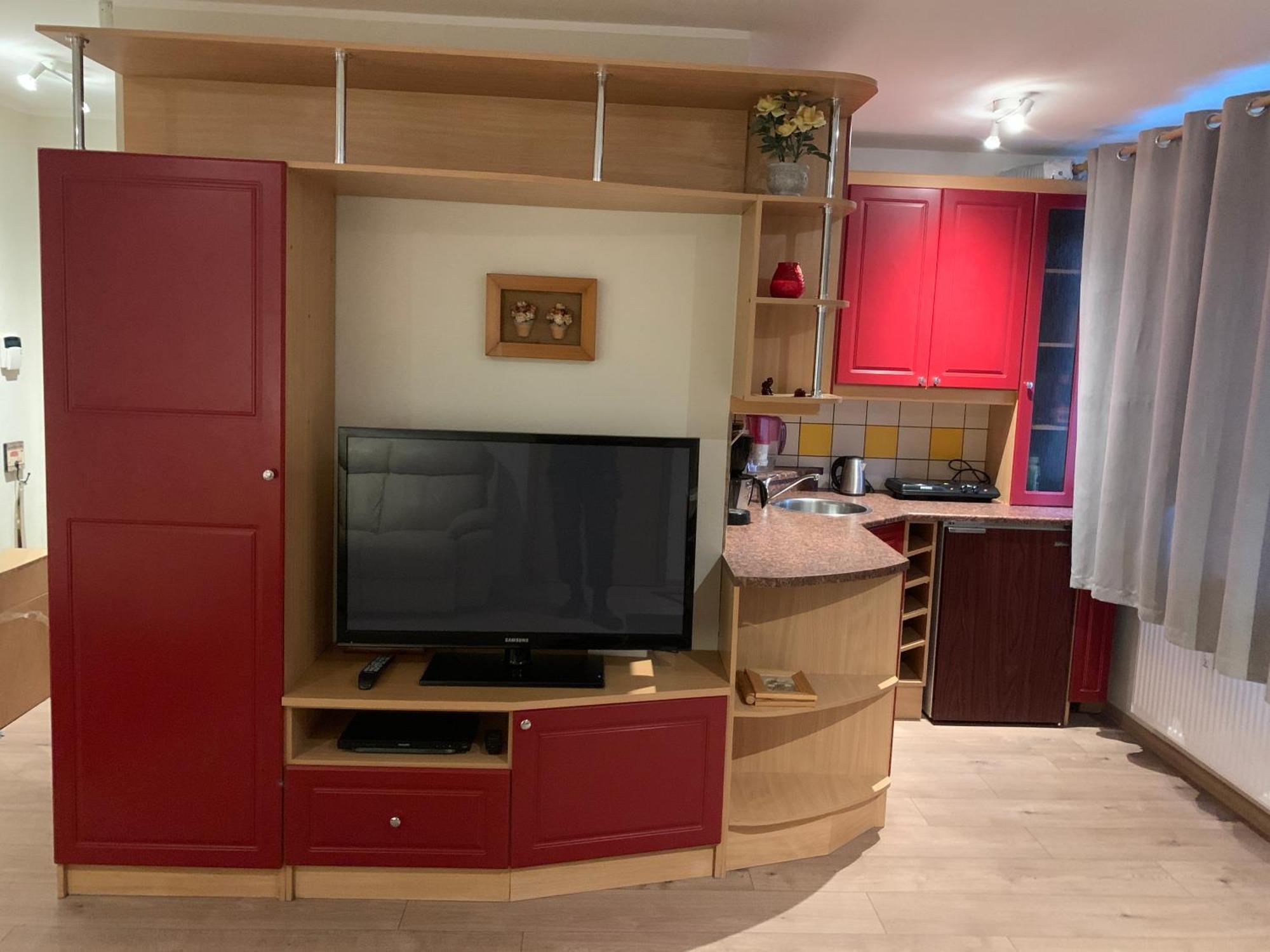 Dikol Two-Room Apartment-Self Check-In & Free Parking Near City Center 탈린 외부 사진