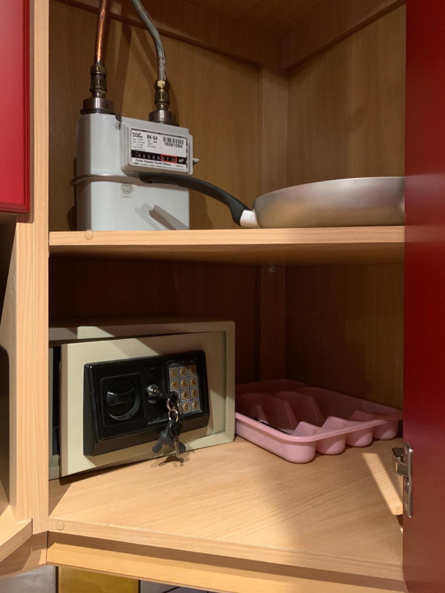 Dikol Two-Room Apartment-Self Check-In & Free Parking Near City Center 탈린 외부 사진