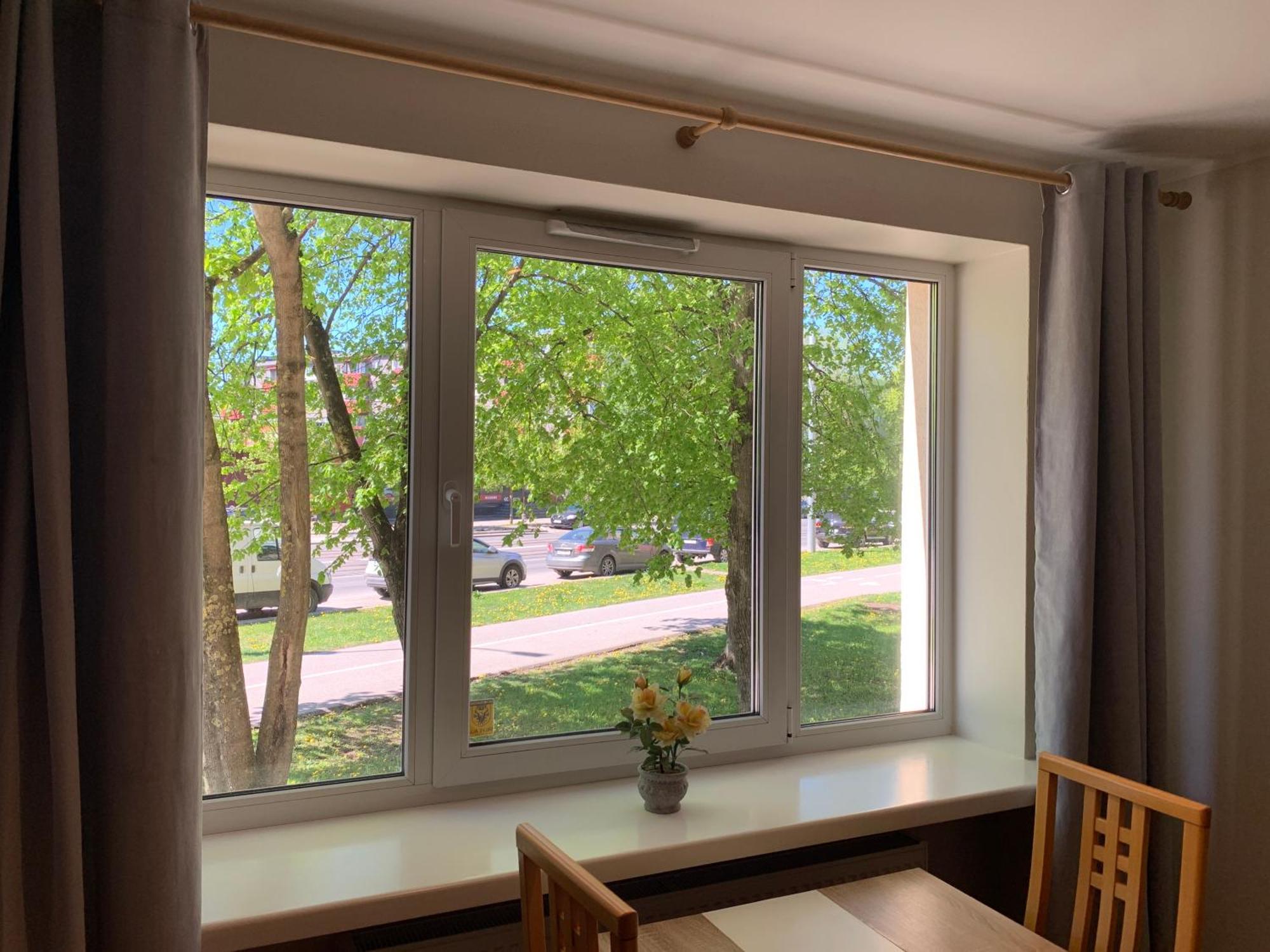 Dikol Two-Room Apartment-Self Check-In & Free Parking Near City Center 탈린 외부 사진